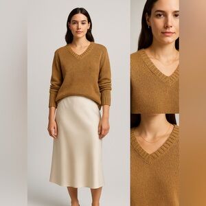 Banana Republic Women's Brown V-Neck Sweater